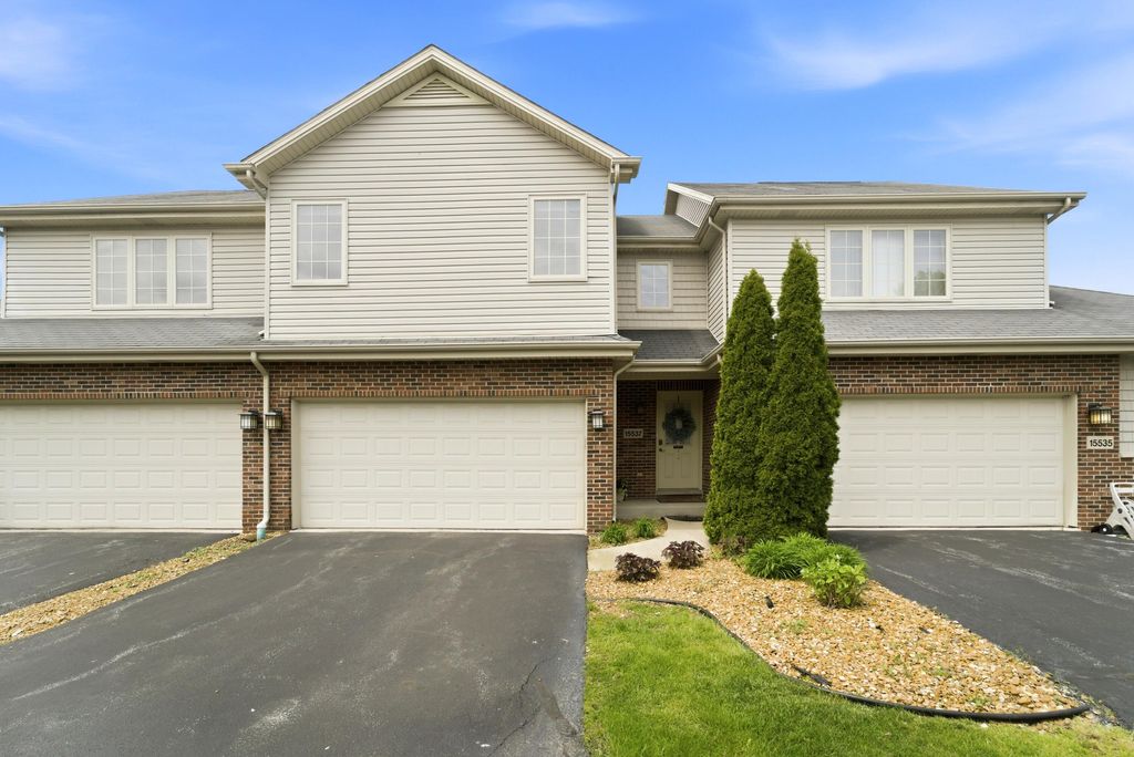 Photo of 15537 98th Place, Dyer, IN 46311 (MLS # 838553)
