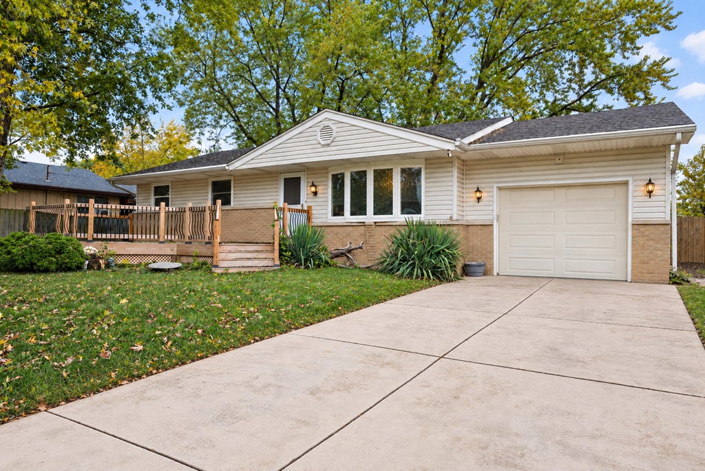 Photo of 5114 W 78th Court, Schererville, IN 46375 (MLS # 847136)
