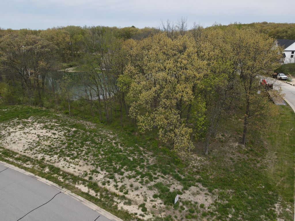 Photo of 700 W Bay Court, Crown Point, IN 46307 (MLS # 831387)