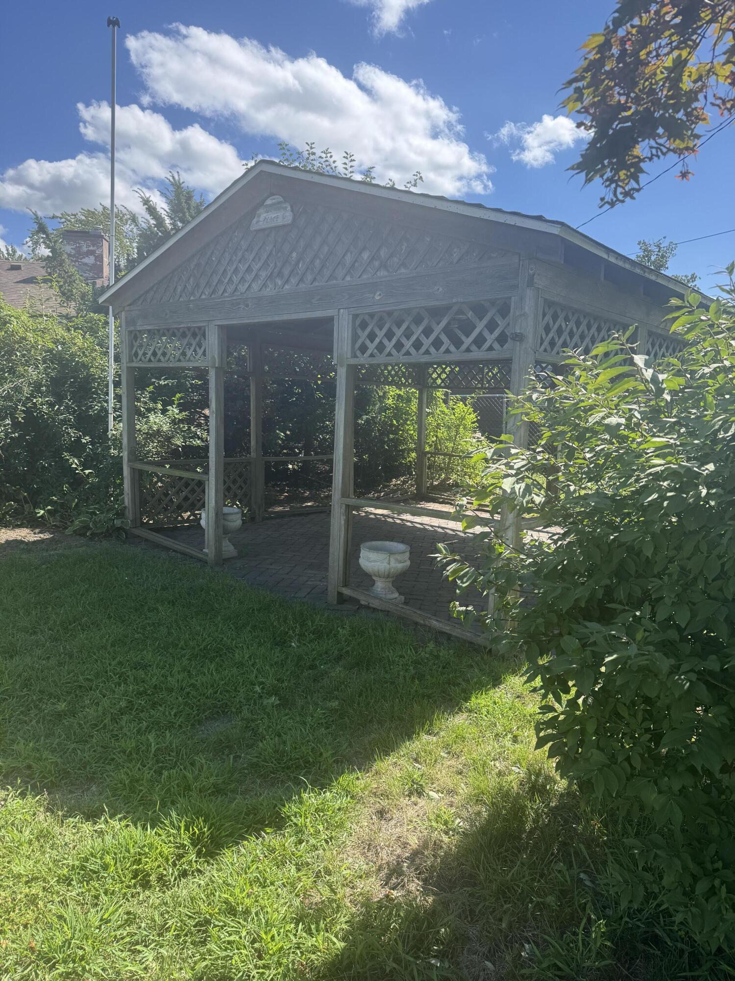 813 Main Street