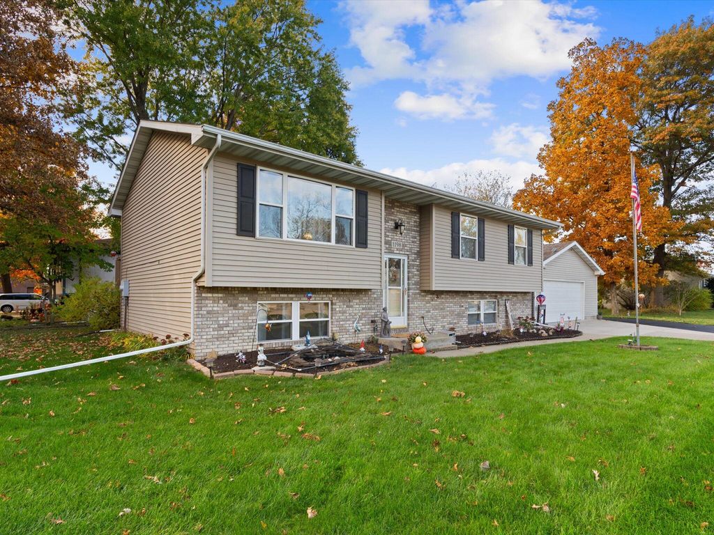 Photo of 1198 Csokasy Lane, Hobart, IN 46342 (MLS # 829927)