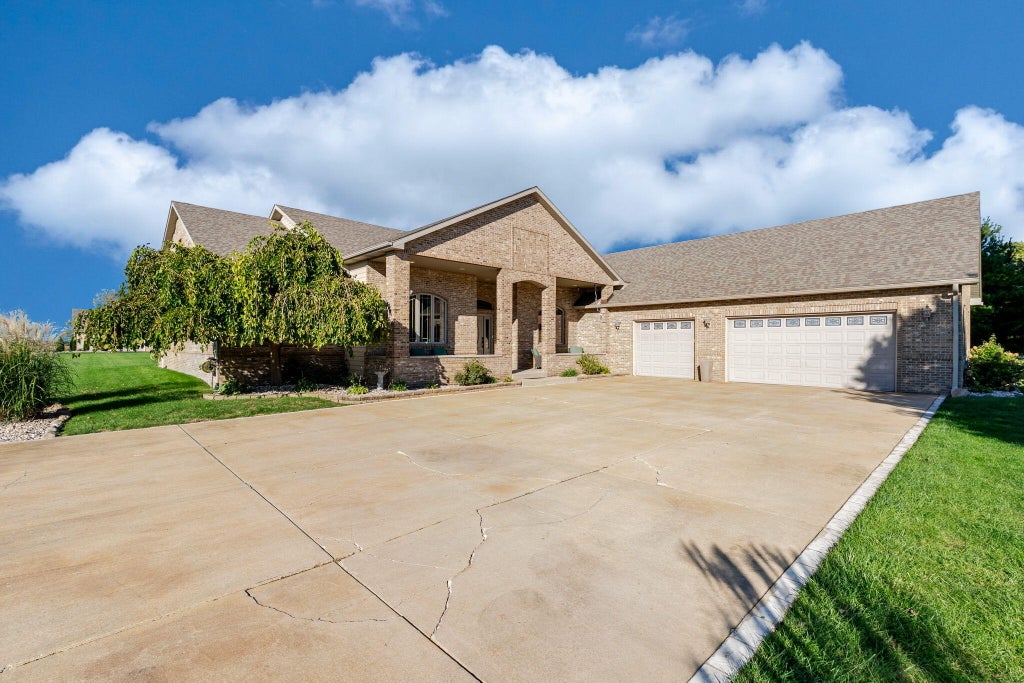 Photo of 469 W 700 N, Valparaiso, IN 46385 (MLS # 846688)