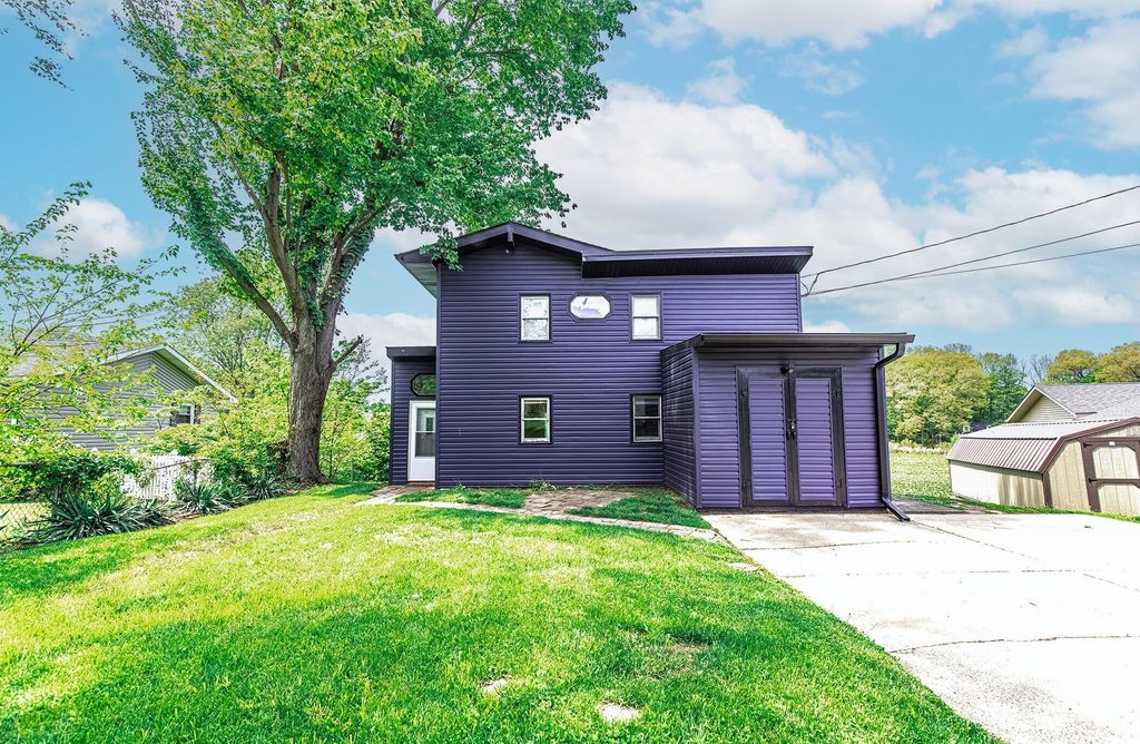 Photo of 803 Pennsylvania Avenue, La Porte, IN 46350 (MLS # 839287)