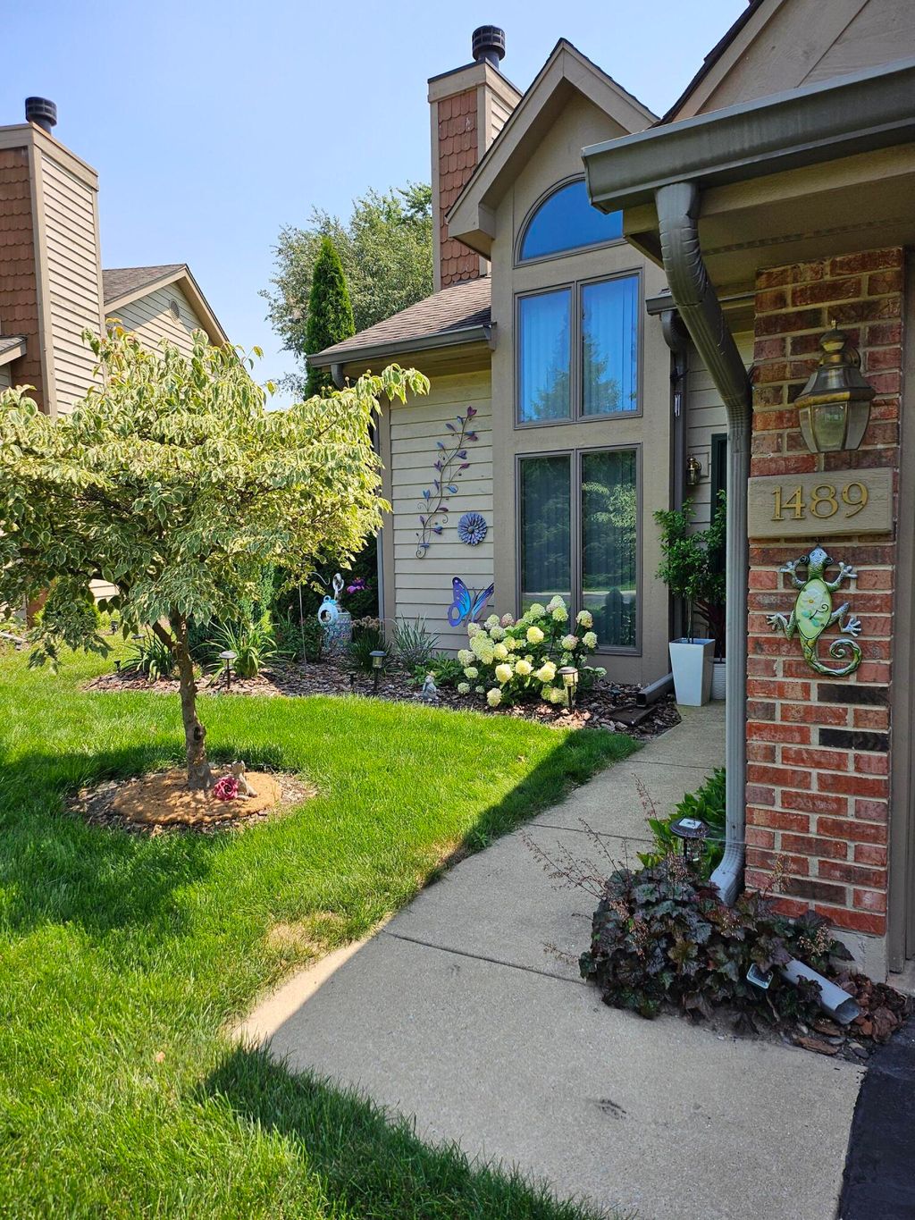 Photo of 1489 Grand Isle Court, Hobart, IN 46342 (MLS # 838302)