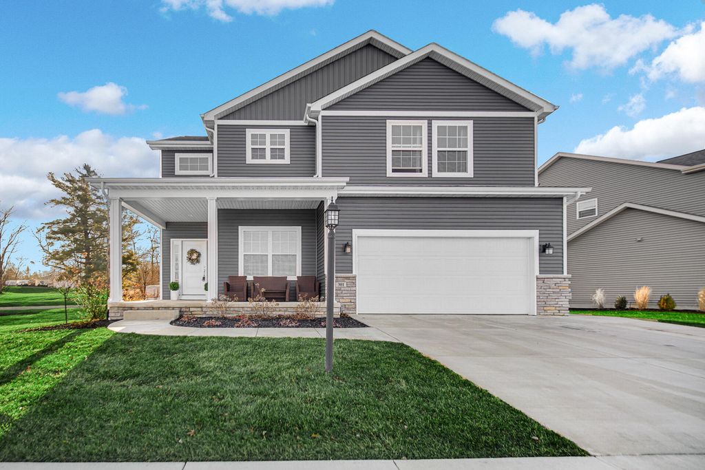 Photo of 301 Hatch Lake Pkwy, Valparaiso, IN 46385 (MLS # 832598)