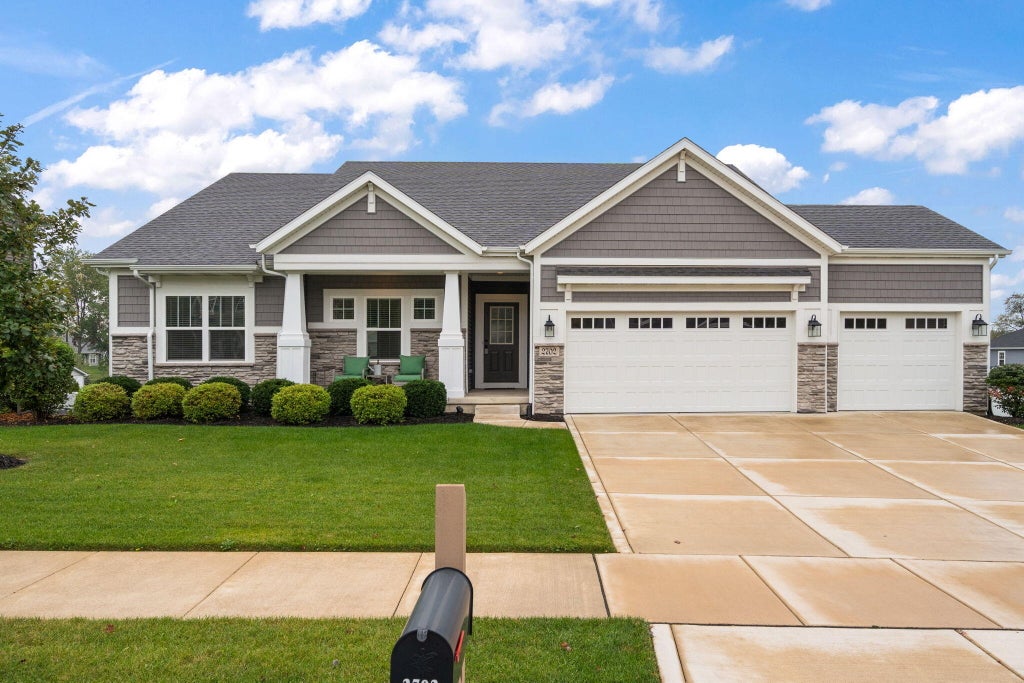 Photo of 2702 Stirling Drive, Valparaiso, IN 46383 (MLS # 846891)