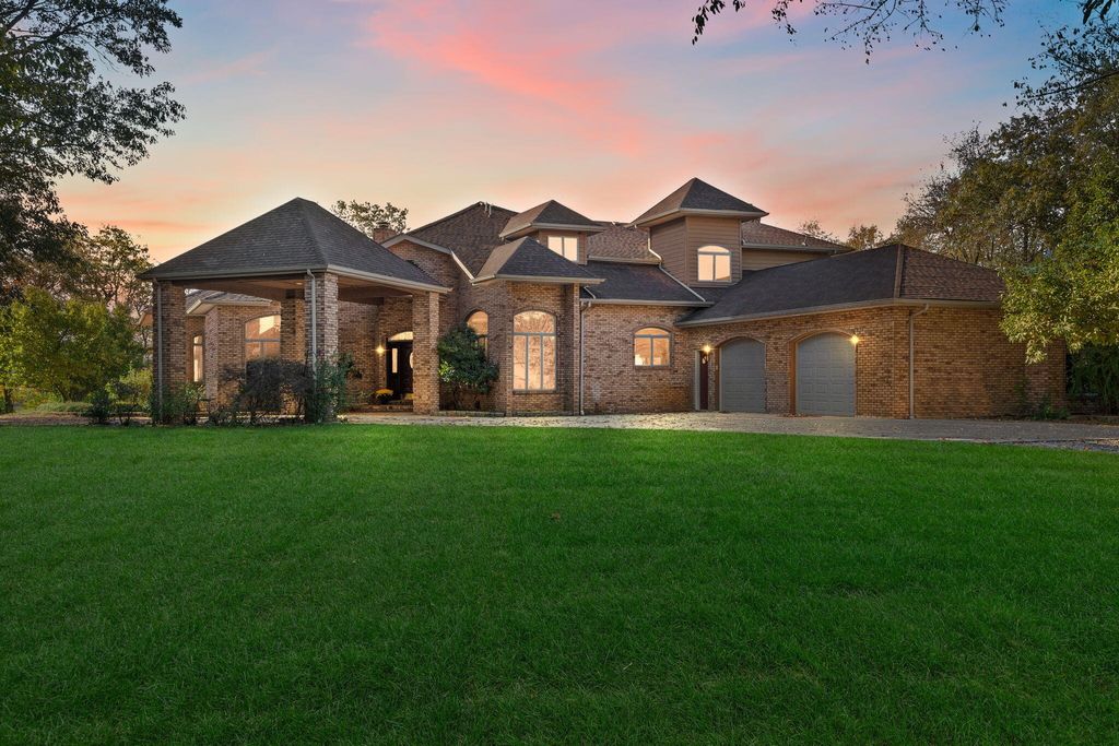 Photo of 15018 N 300 W, Wheatfield, IN 46392 (MLS # 830201)