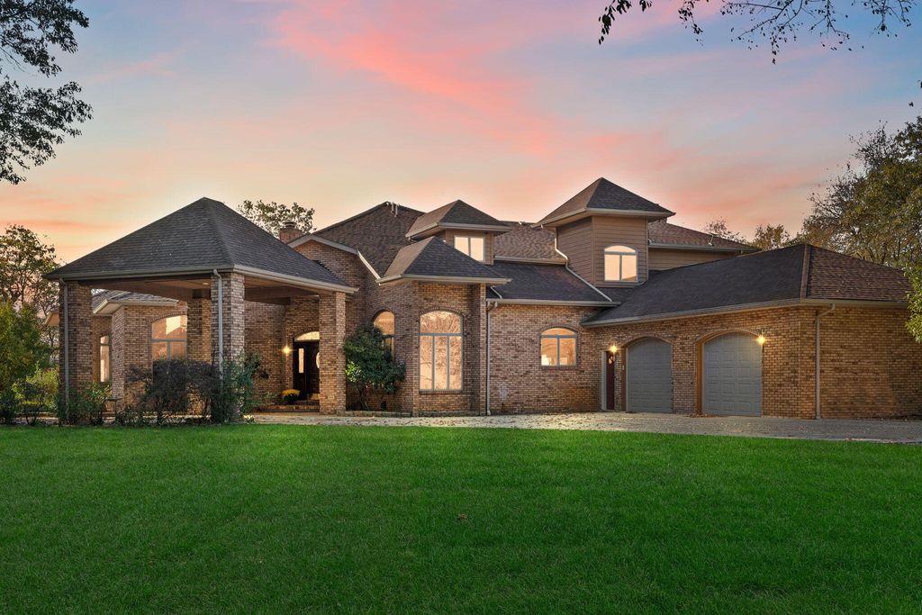 Photo of 15018 N 300 W, Wheatfield, IN 46392 (MLS # 830201)