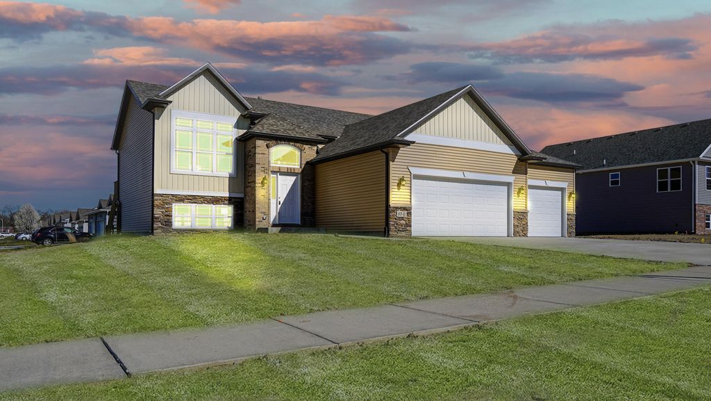 Photo of 8240 Dylan Drive, Merrillville, IN 46410 (MLS # 832745)