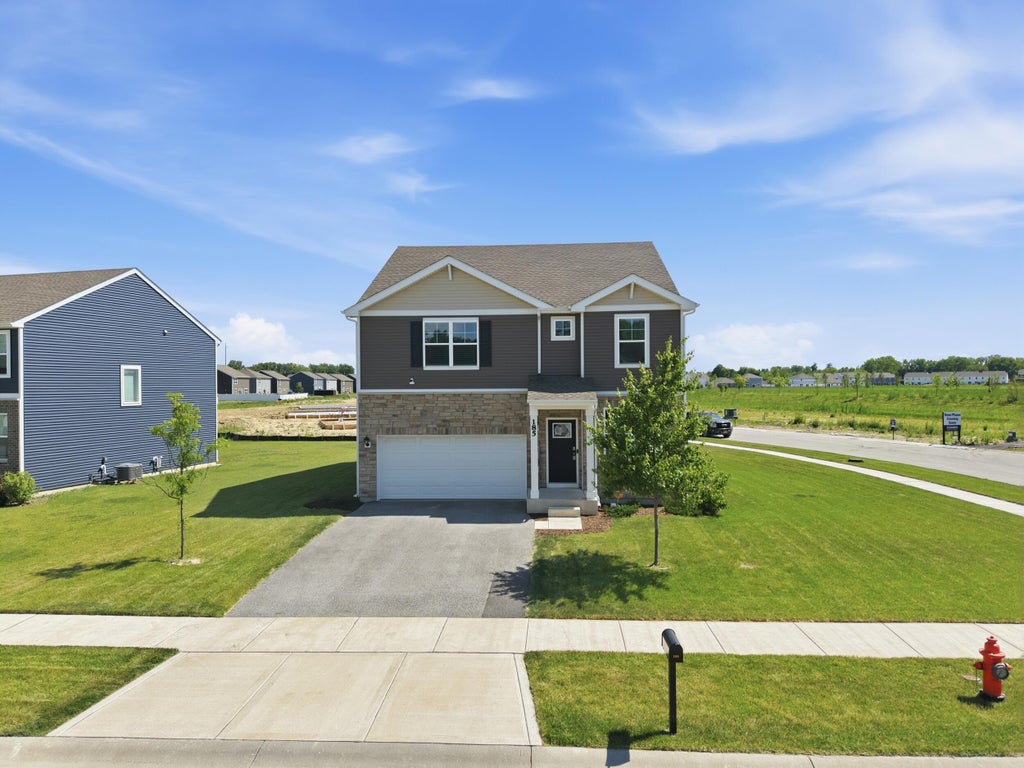Photo of 185 Aviana Avenue, Hobart, IN 46342 (MLS # 840154)