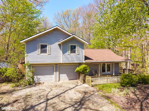 218 Chickadee Trail, Michigan City, IN 46360 - #: 837291