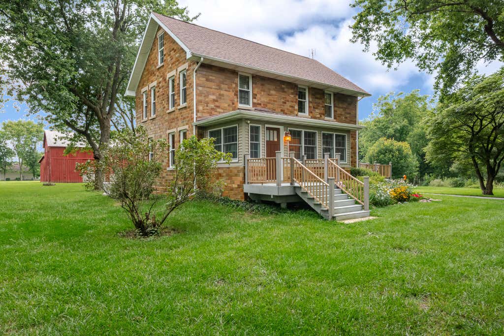 Photo of 10224 Madison Street, Crown Point, IN 46307 (MLS # 843583)