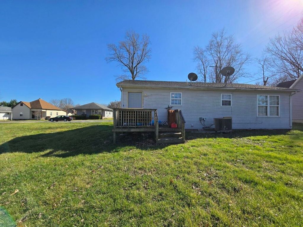 Photo of 328 E Georgia Street, Brazil, IN 47834 (MLS # 835466)