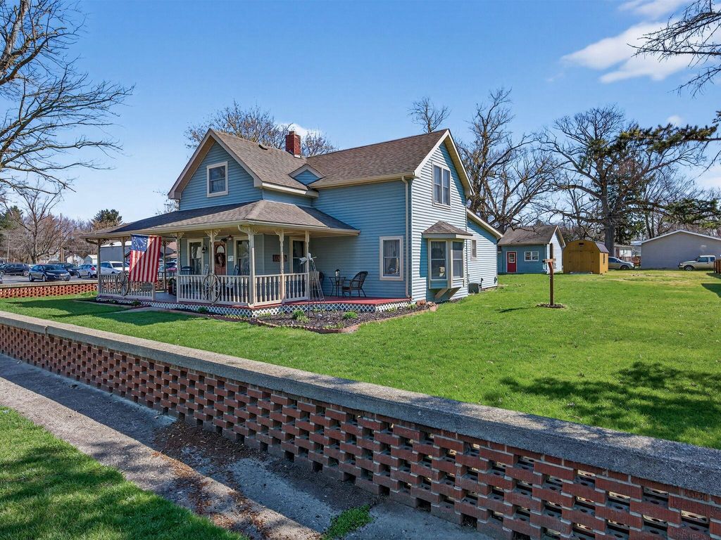 Photo of 11911 N State Road 55, Thayer, IN 46381 (MLS # 836775)