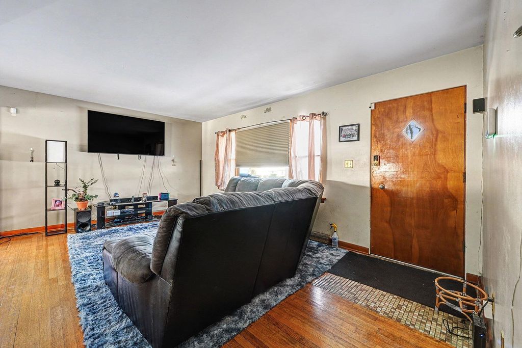 Photo of 5418 Georgia Street, Merrillville, IN 46410 (MLS # 833425)