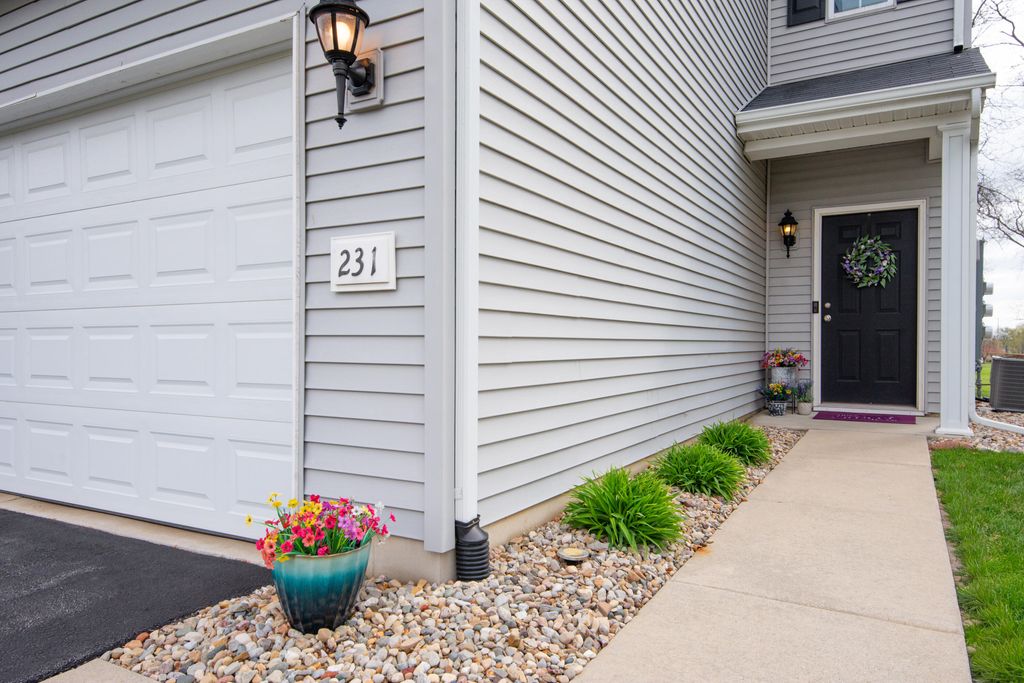 Photo of 231 Sweetbriar Court, Lowell, IN 46356 (MLS # 837078)