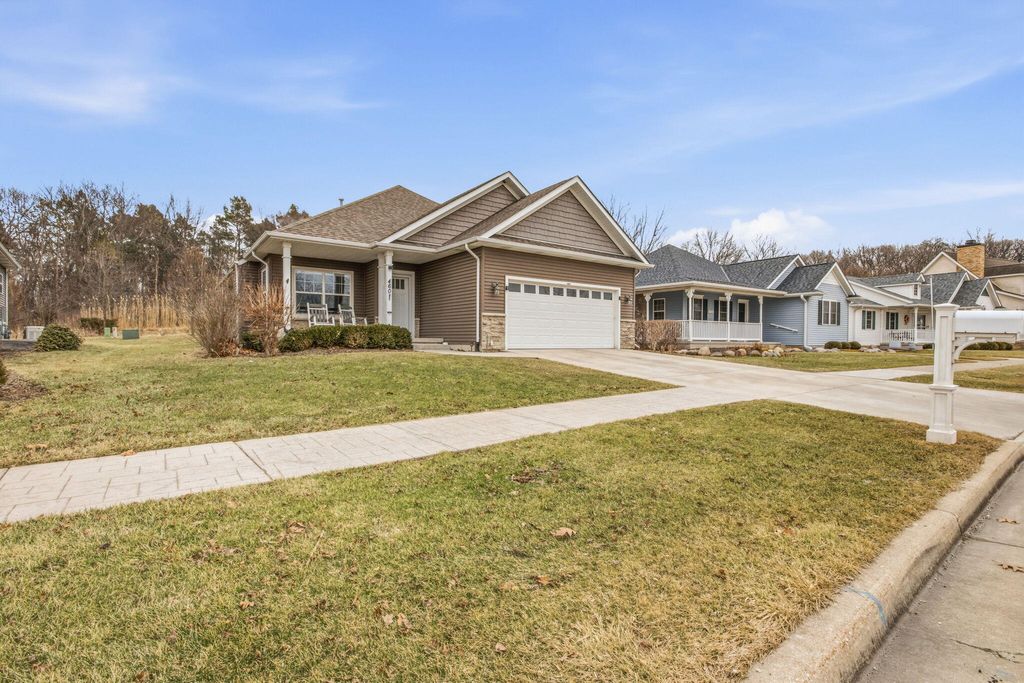 Photo of 460 O Hagan Drive, Crown Point, IN 46307 (MLS # 834926)