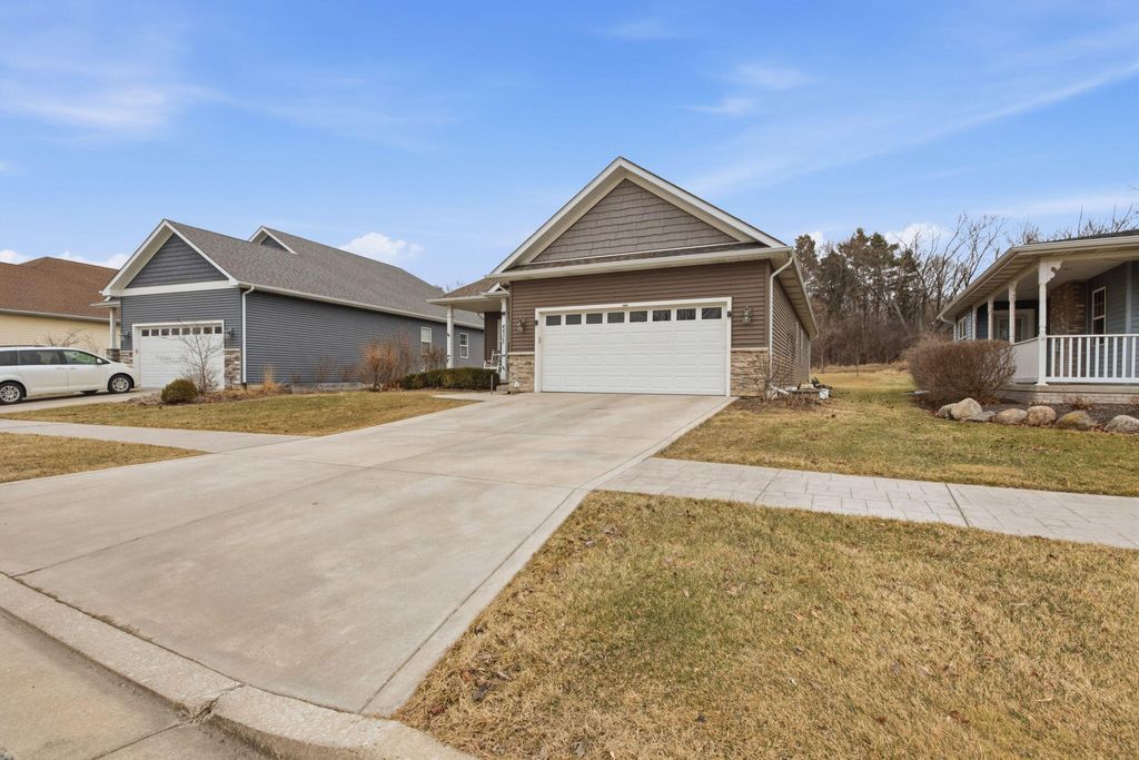 Photo of 460 O Hagan Drive, Crown Point, IN 46307 (MLS # 834926)