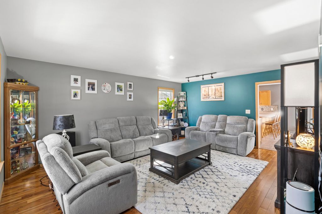 Photo of 507 Galway Drive, Valparaiso, IN 46385 (MLS # 835604)