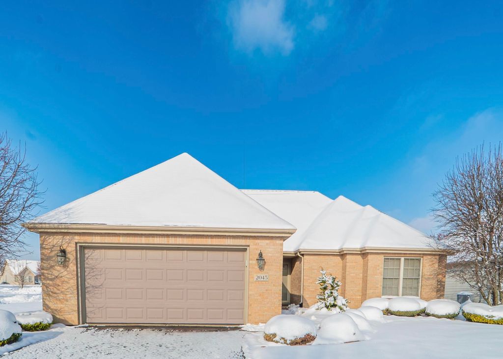 Photo of 2045 Briarwood Lane, Highland, IN 46322 (MLS # 831622)