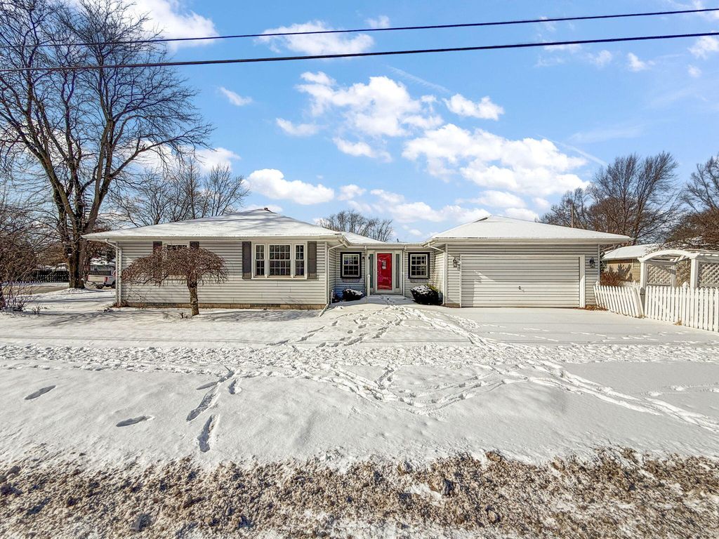 Photo of 3339 Wirth Road, Highland, IN 46322 (MLS # 833441)