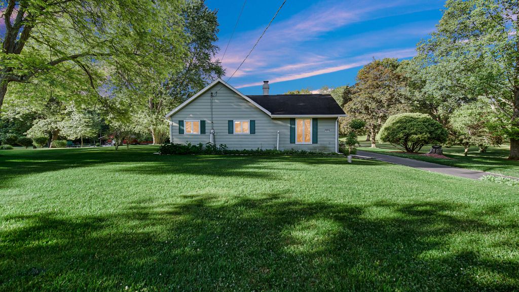 Photo of 6168 W 370 N, La Porte, IN 46350 (MLS # 840177)