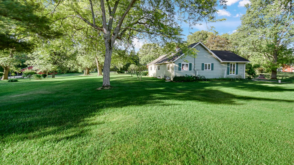 Photo of 6168 W 370 N, La Porte, IN 46350 (MLS # 840177)