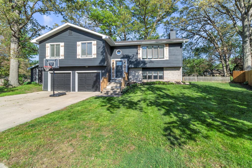 Photo of 3077 Cordele Street, Portage, IN 46368 (MLS # 839164)