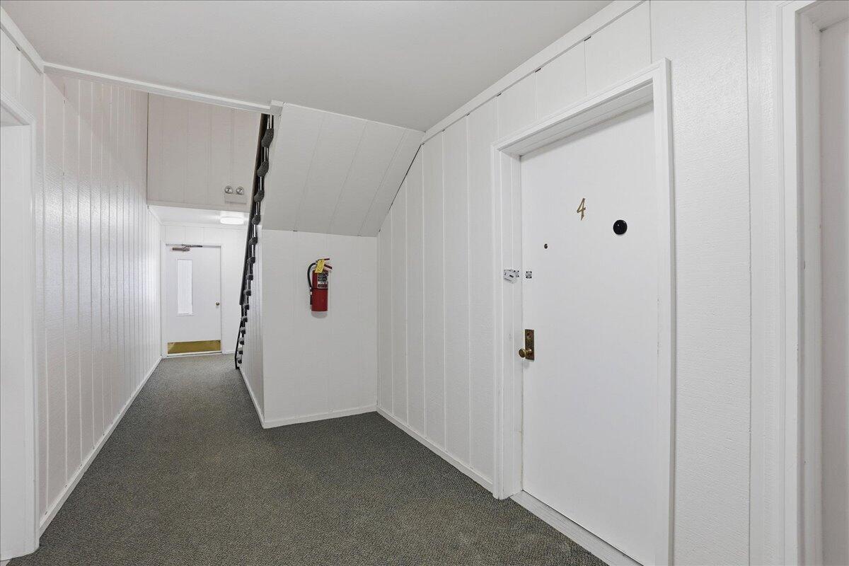 405 Old Stone Road E4