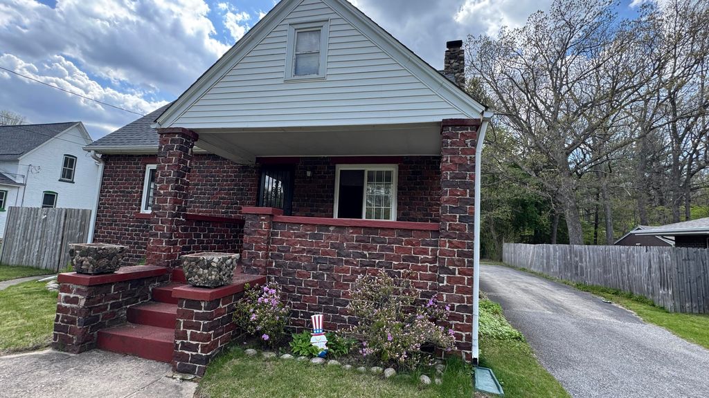 Photo of 424 Yanke Road, Trail Creek, IN 46360 (MLS # 838313)