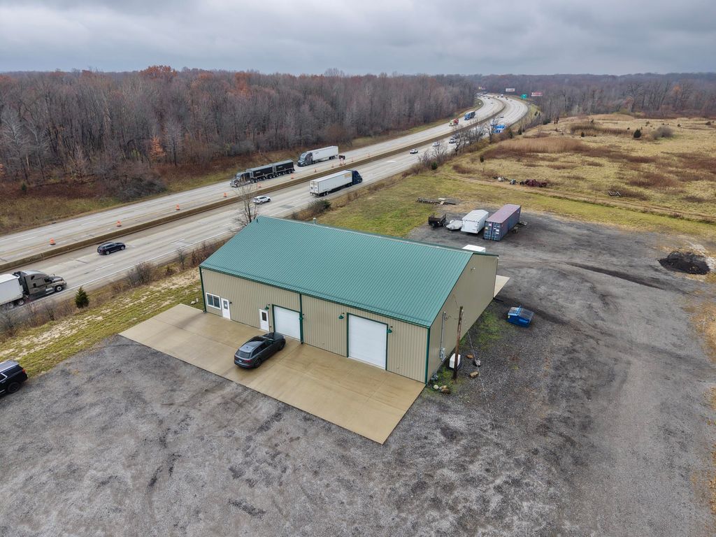 Photo of 4666 N Johnson Road, Michigan City, IN 46360 (MLS # 831262)