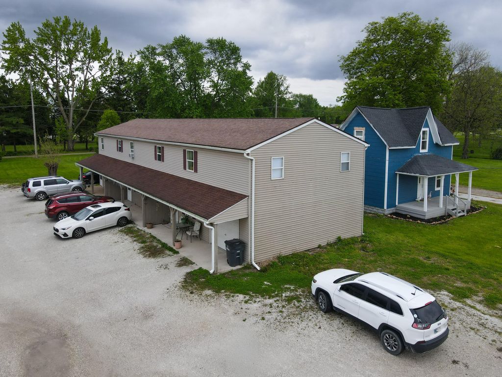 Photo of 211 W Railroad Street, Kentland, IN 47951 (MLS # 838658)