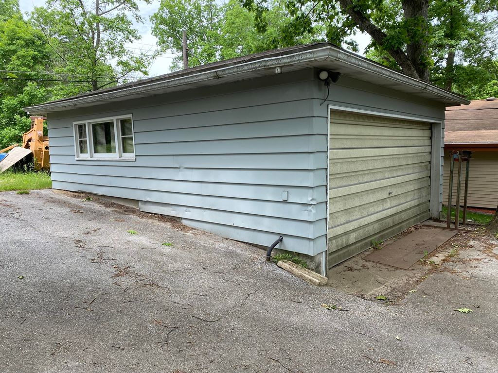 Photo of 5003 White Oak Lane, Valparaiso, IN 46383 (MLS # 831182)