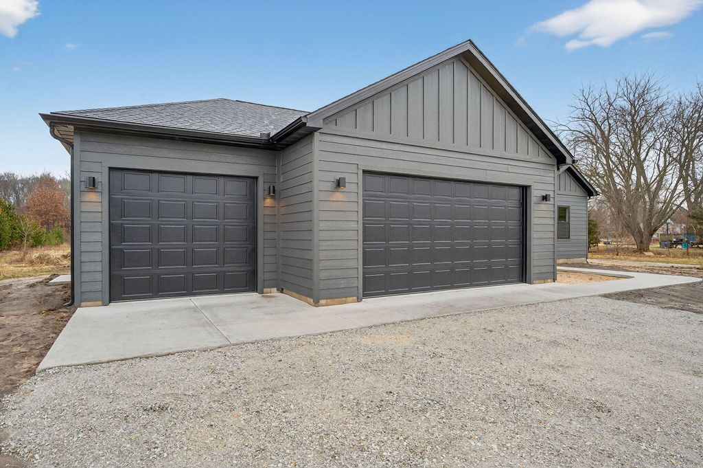 Photo of 238 E 550 N, Rensselaer, IN 47978 (MLS # 832708)