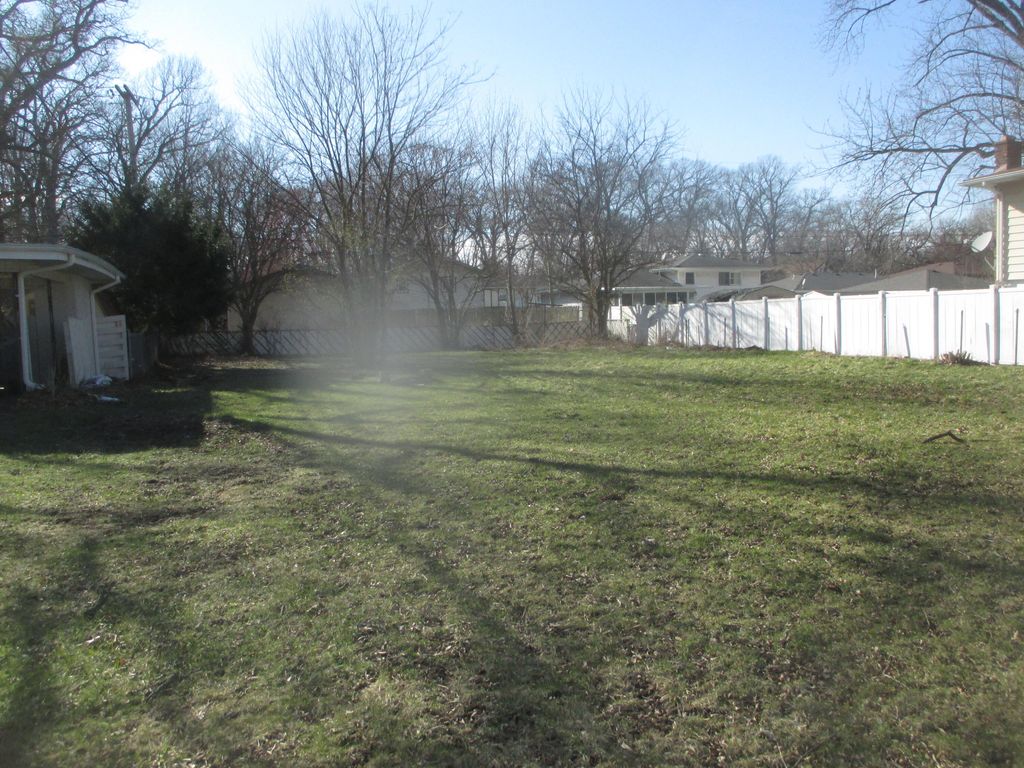 Photo of 282 Crestwood Drive, Hobart, IN 46342 (MLS # 836286)