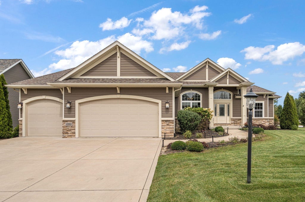 Photo of 1350 Treviso Bay Drive, Valparaiso, IN 46385 (MLS # 845368)