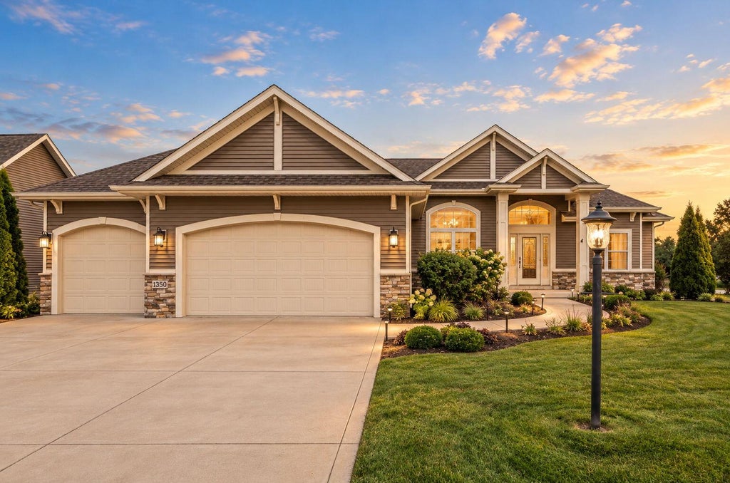Photo of 1350 Treviso Bay Drive, Valparaiso, IN 46385 (MLS # 845368)