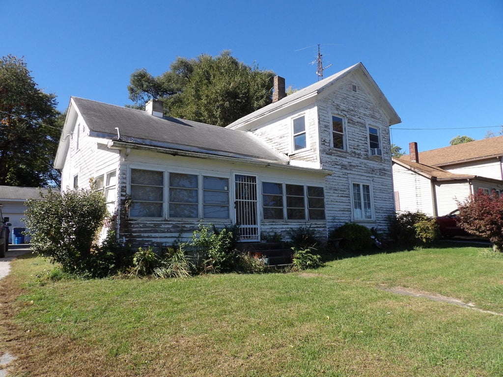 Photo of 302 Union Street, Union Mills, IN 46382 (MLS # 847038)