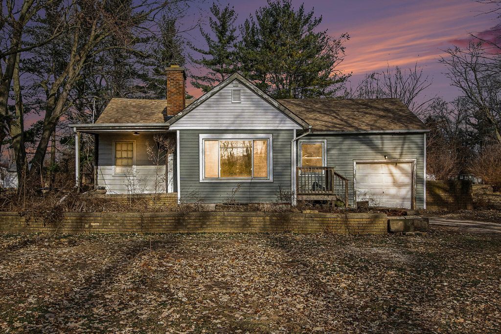 Photo of 1448 Burns Drive, Portage, IN 46368 (MLS # 832304)