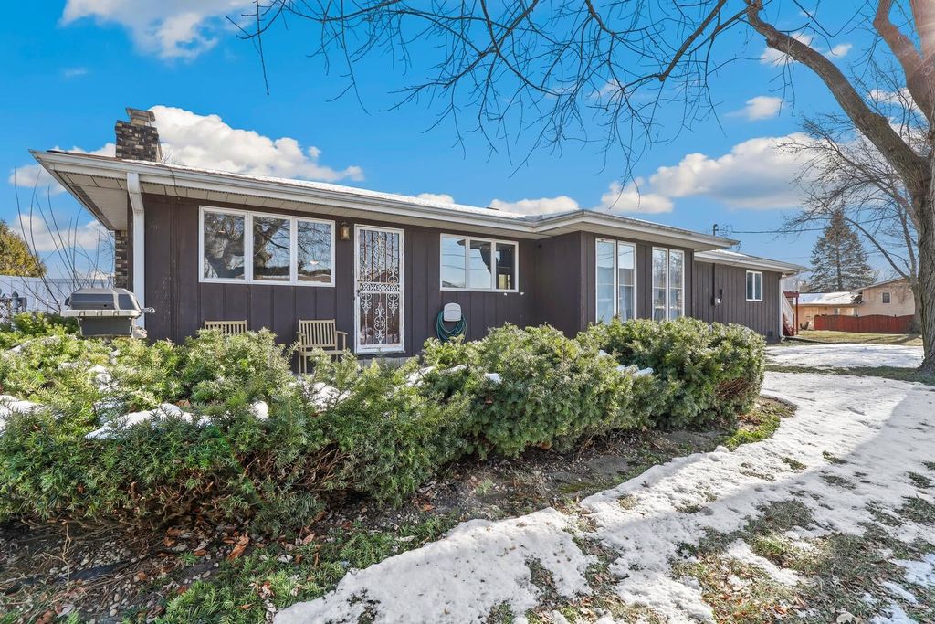 Photo of 6430 Ellsworth Place, Merrillville, IN 46410 (MLS # 831990)