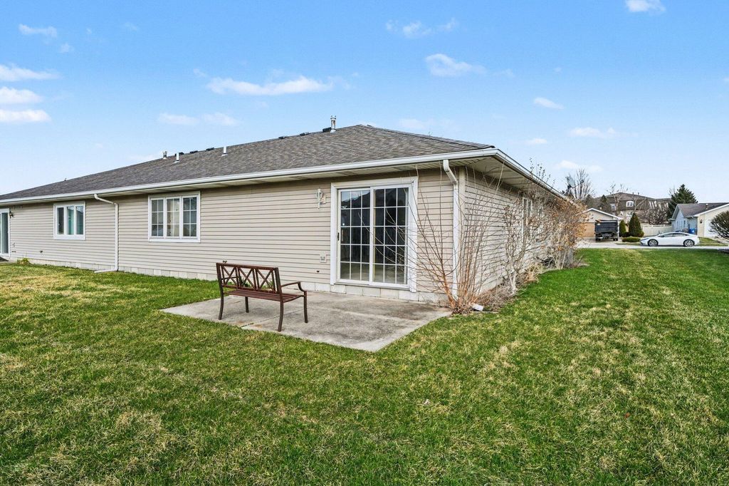 Photo of 950 Blue Jay Way, Dyer, IN 46311 (MLS # 836703)