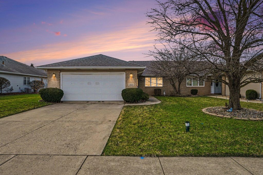 Photo of 950 Blue Jay Way, Dyer, IN 46311 (MLS # 836703)