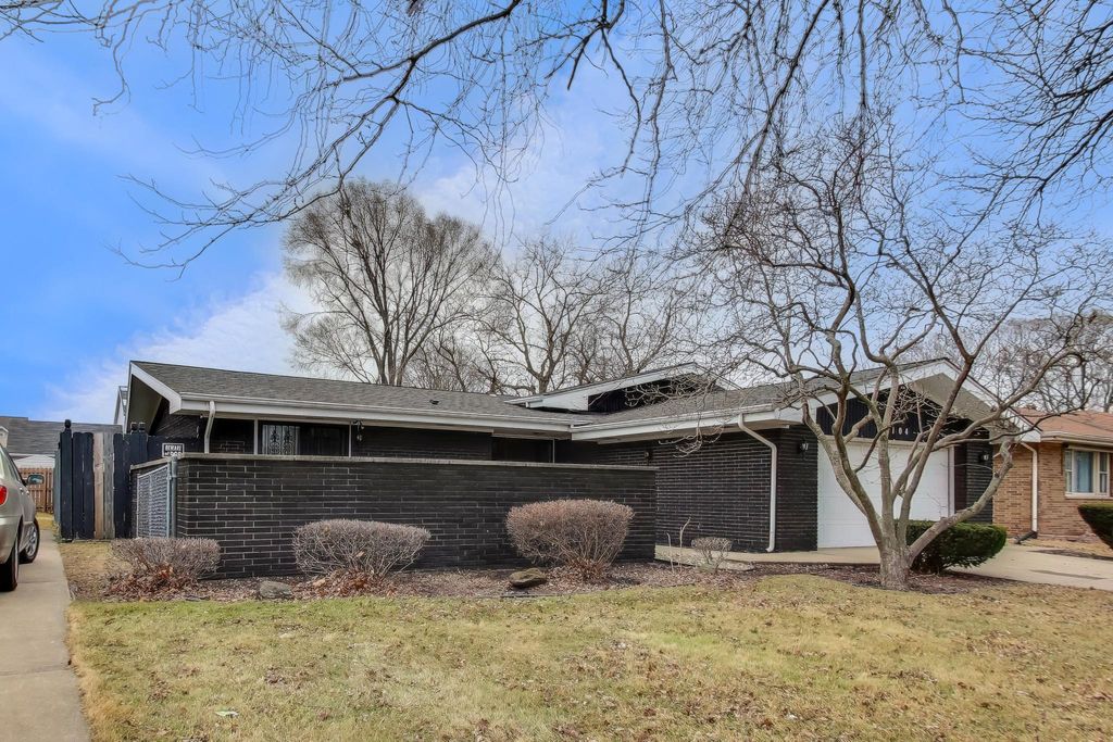 Photo of 2104 Cardinal Drive, East Chicago, IN 46312 (MLS # 834981)