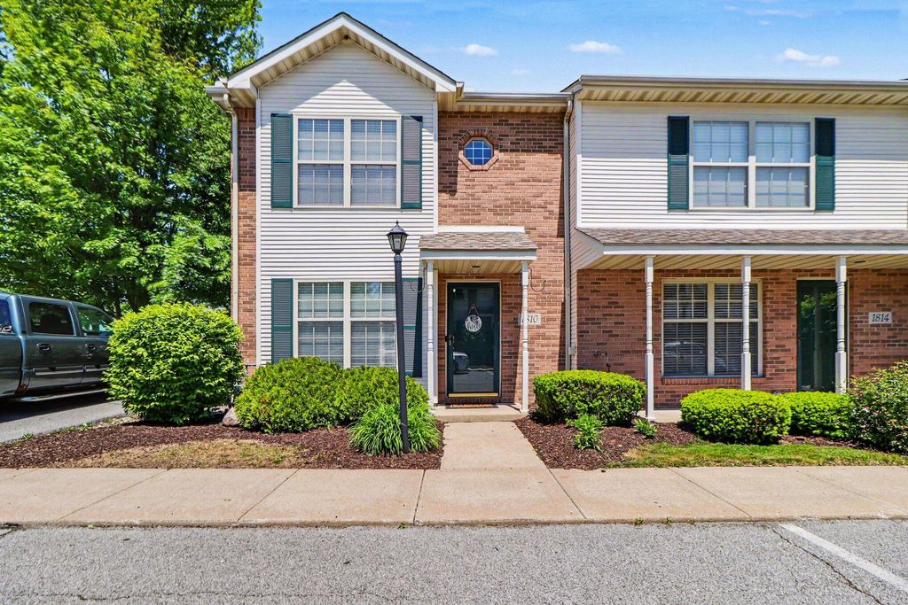 Photo of 1810 Golden Oak Court, Crown Point, IN 46307 (MLS # 838881)