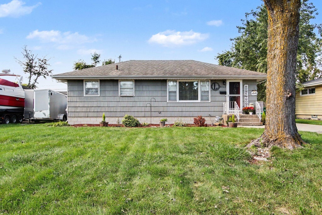 Photo of 8042 Tapper Avenue, Munster, IN 46321 (MLS # 846416)
