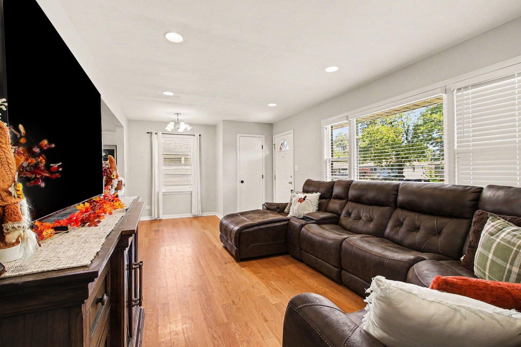 Photo of 8042 Tapper Avenue, Munster, IN 46321 (MLS # 846416)