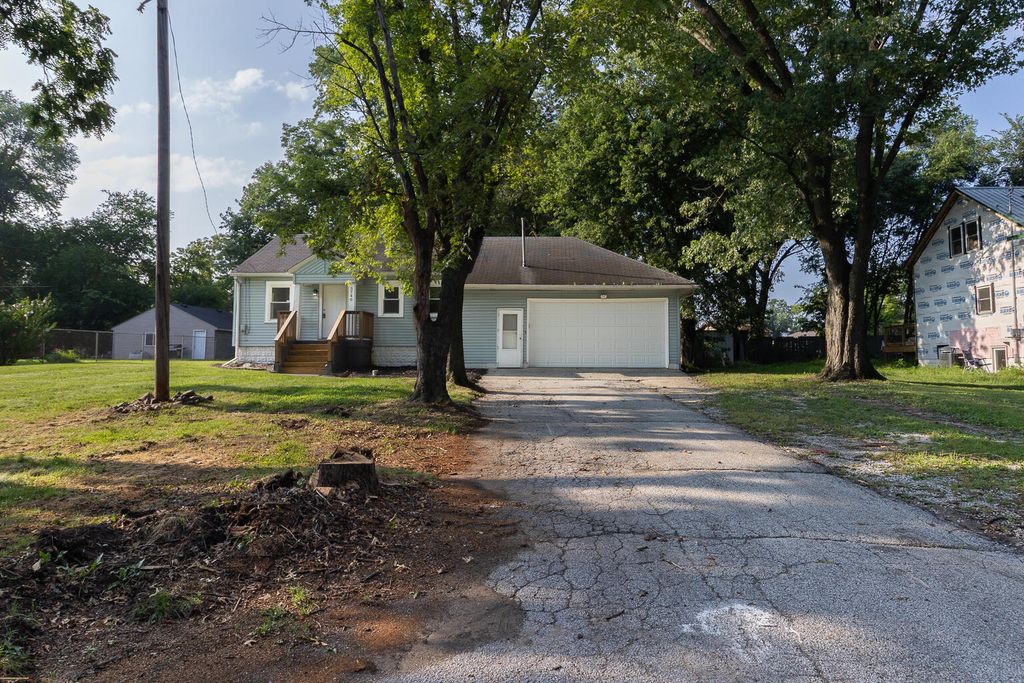 Photo of 3740 W 48th Place, Gary, IN 46408 (MLS # 842856)