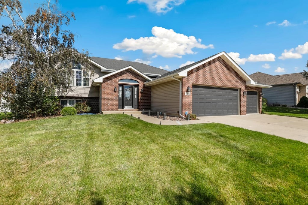Photo of 7910 W 92nd Avenue, Crown Point, IN 46307 (MLS # 846231)