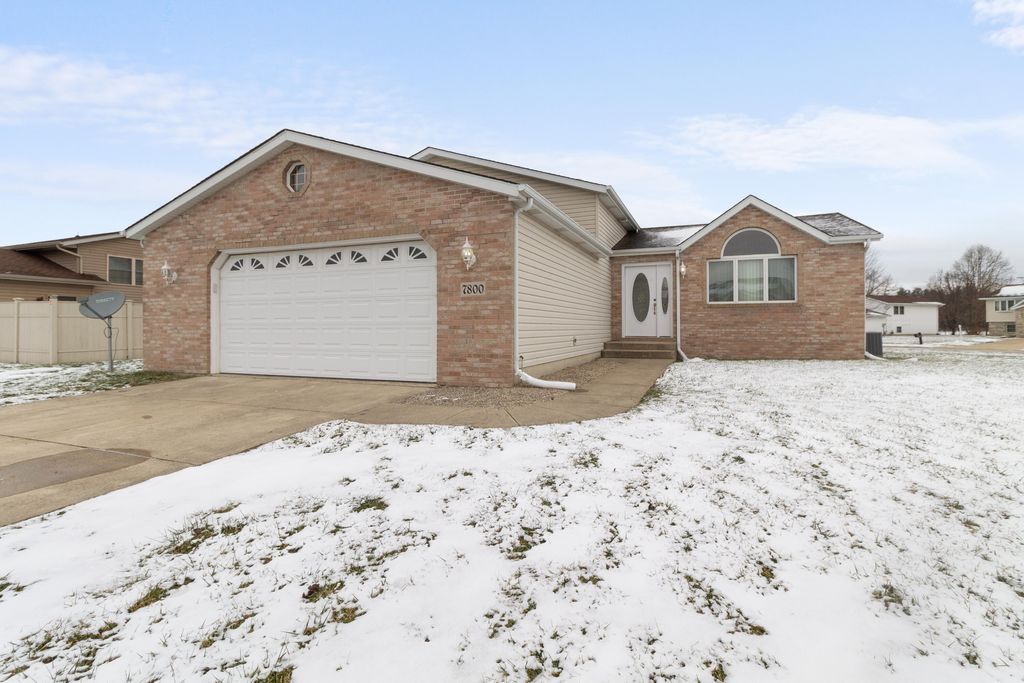 Photo of 7800 Eider Avenue, Hobart, IN 46342 (MLS # 833095)