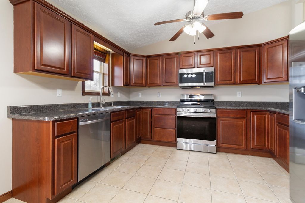 Photo of 7800 Eider Avenue, Hobart, IN 46342 (MLS # 833095)